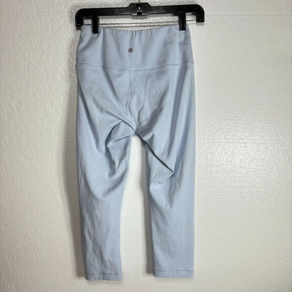 YOGALICIOUS Blue Cropped Leggings Yoga Athletic Front Cut Out Design Size Small - Picture 2 of 9